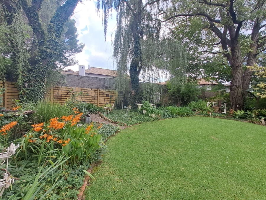 4 Bedroom Property for Sale in Three Rivers Proper Gauteng