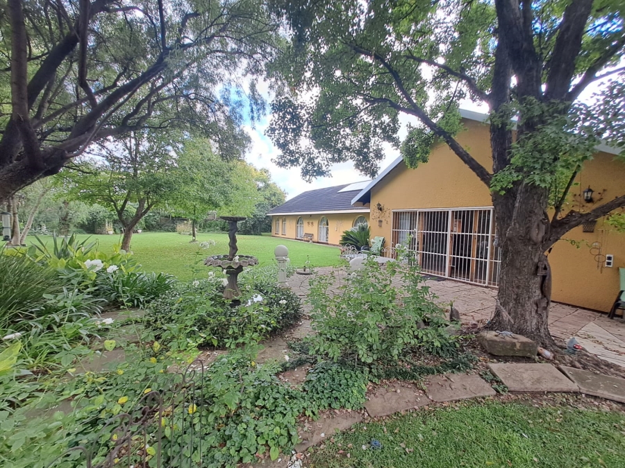 4 Bedroom Property for Sale in Three Rivers Proper Gauteng
