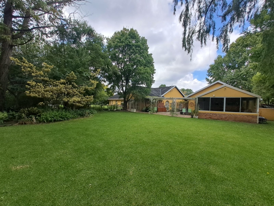 4 Bedroom Property for Sale in Three Rivers Proper Gauteng