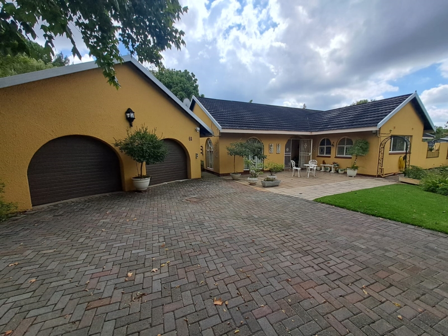 4 Bedroom Property for Sale in Three Rivers Proper Gauteng