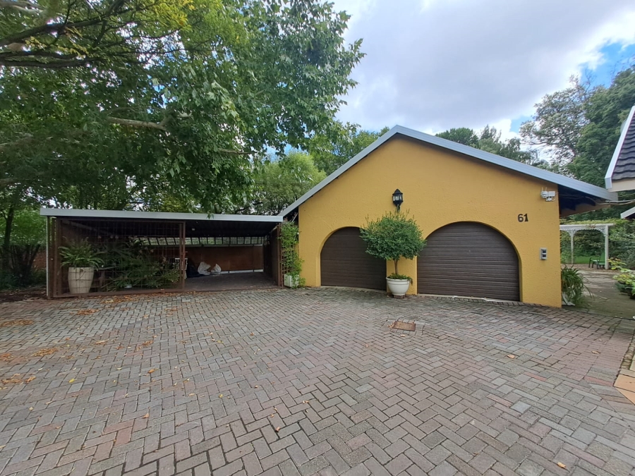 4 Bedroom Property for Sale in Three Rivers Proper Gauteng