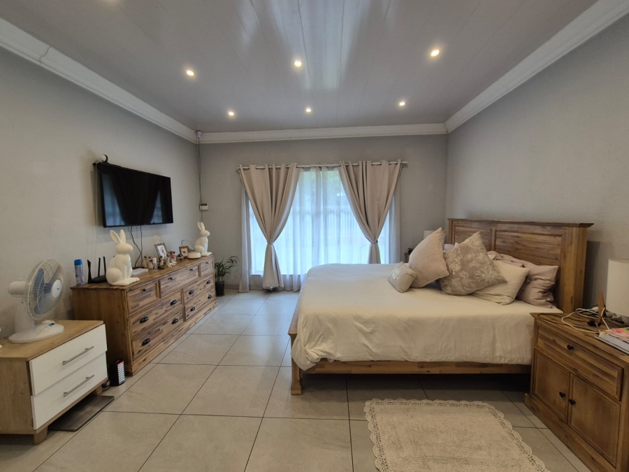 5 Bedroom Property for Sale in Vanderbijlpark SE 2 Gauteng