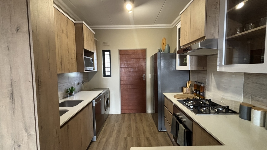 2 Bedroom Property for Sale in Roodepark Eco Estate Gauteng