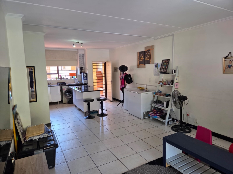 2 Bedroom Property for Sale in Sunninghill Gauteng