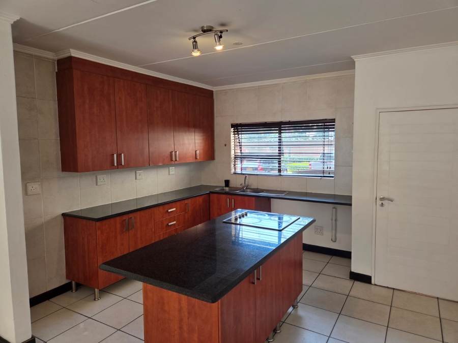 2 Bedroom Property for Sale in Sunninghill Gauteng