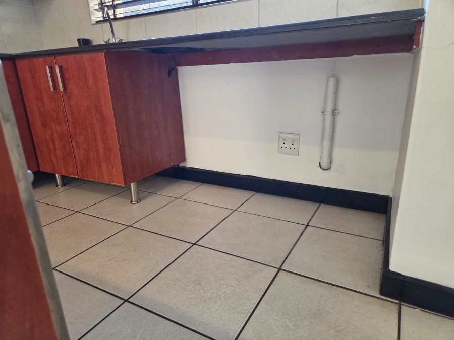 2 Bedroom Property for Sale in Sunninghill Gauteng