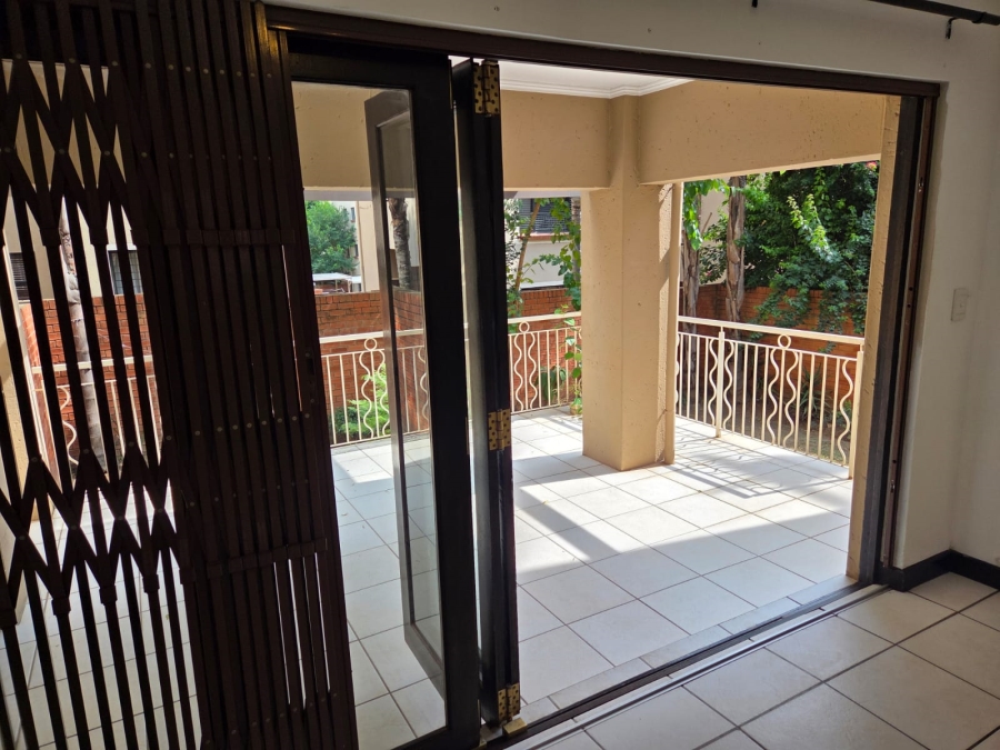 2 Bedroom Property for Sale in Sunninghill Gauteng