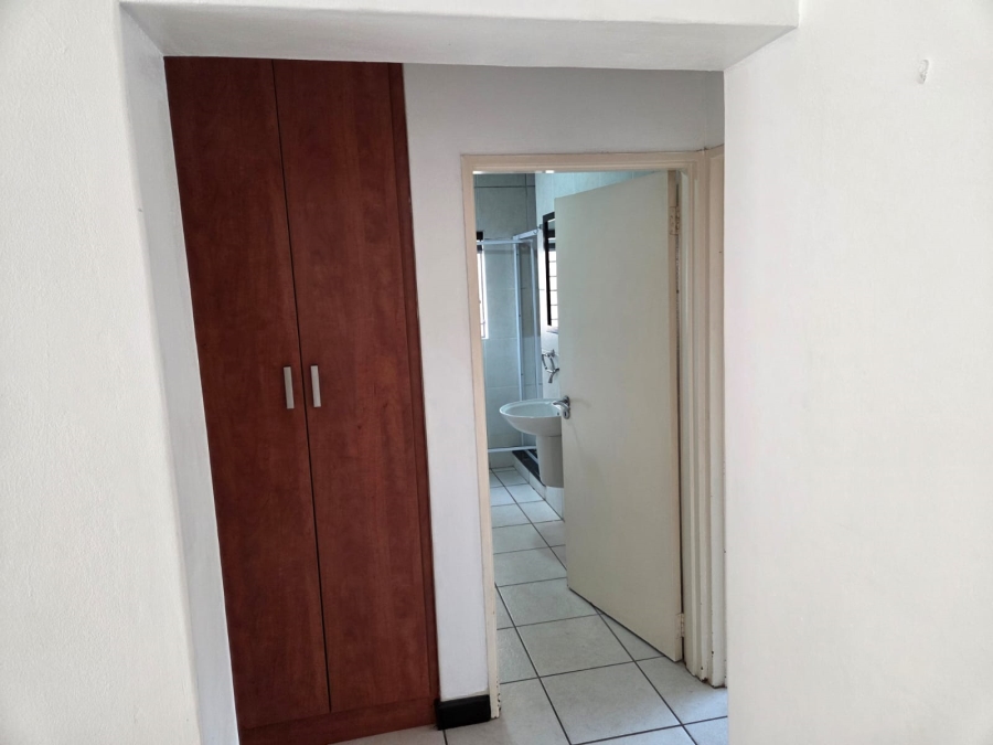 2 Bedroom Property for Sale in Sunninghill Gauteng