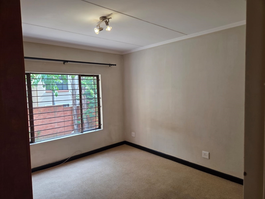 2 Bedroom Property for Sale in Sunninghill Gauteng