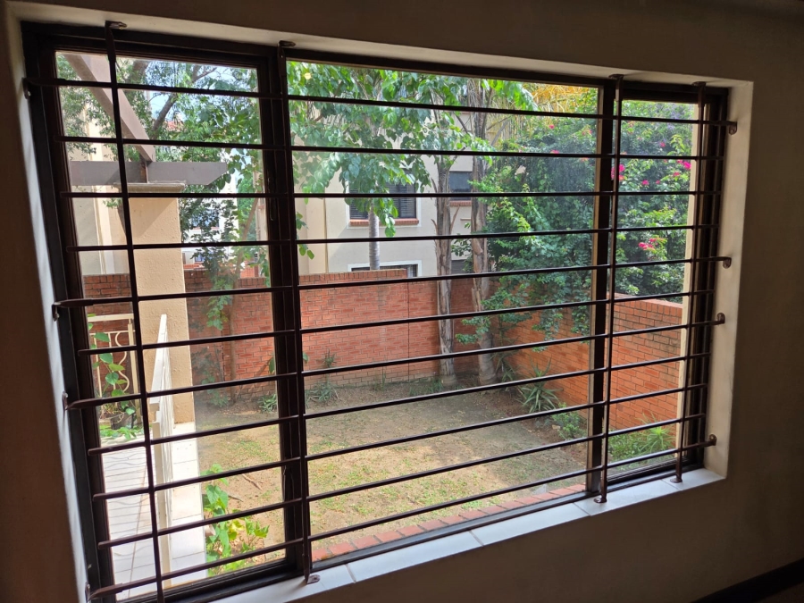 2 Bedroom Property for Sale in Sunninghill Gauteng