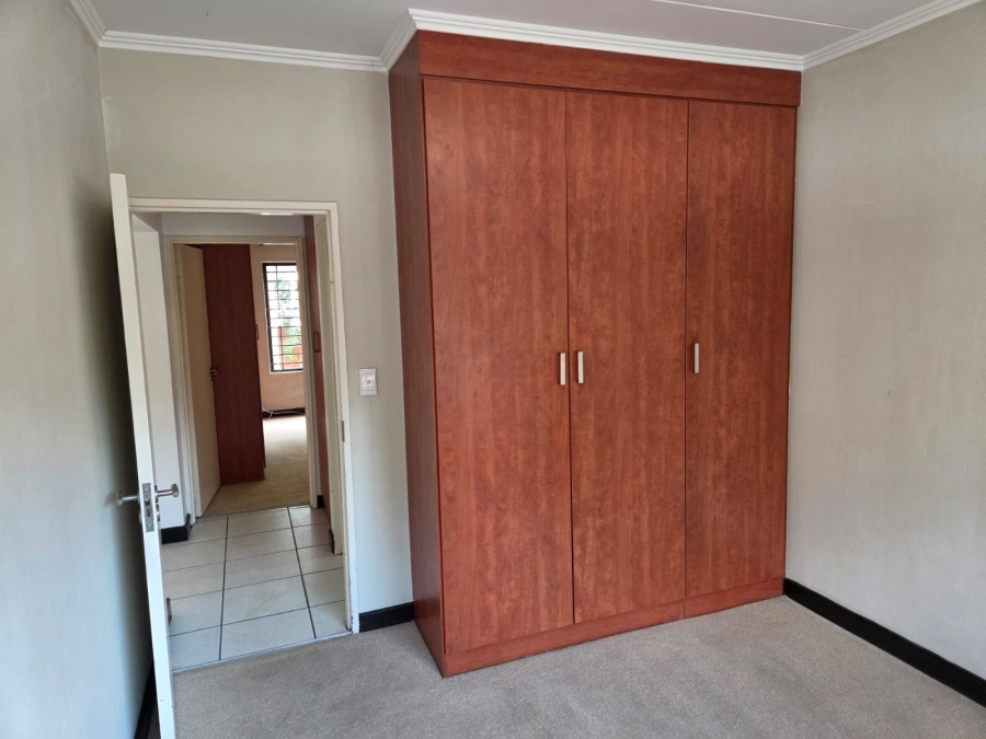 2 Bedroom Property for Sale in Sunninghill Gauteng