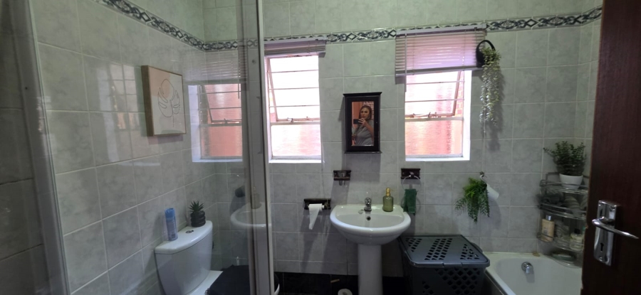 3 Bedroom Property for Sale in Vanderbijlpark SE 7 Gauteng