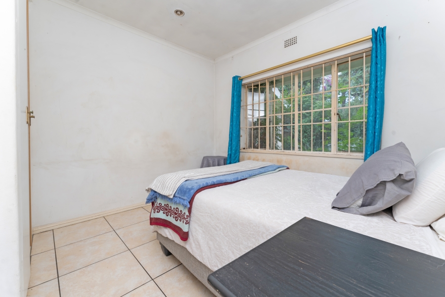 5 Bedroom Property for Sale in Glenadrienne West Gauteng