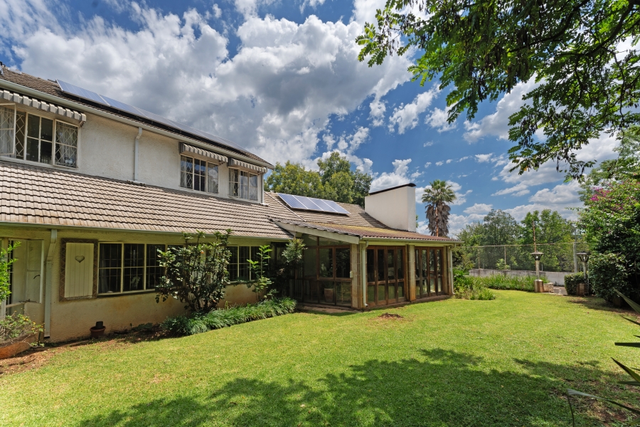 5 Bedroom Property for Sale in Glenadrienne West Gauteng