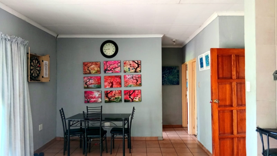 6 Bedroom Property for Sale in Glen Donald A H Gauteng