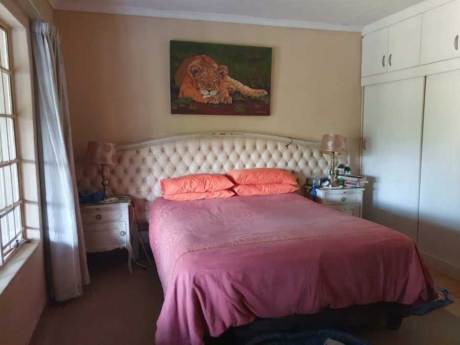 6 Bedroom Property for Sale in Glen Donald A H Gauteng
