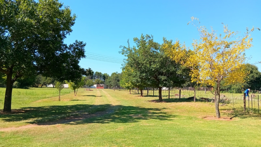 6 Bedroom Property for Sale in Glen Donald A H Gauteng