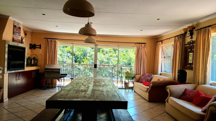 4 Bedroom Property for Sale in Glen Donald A H Gauteng