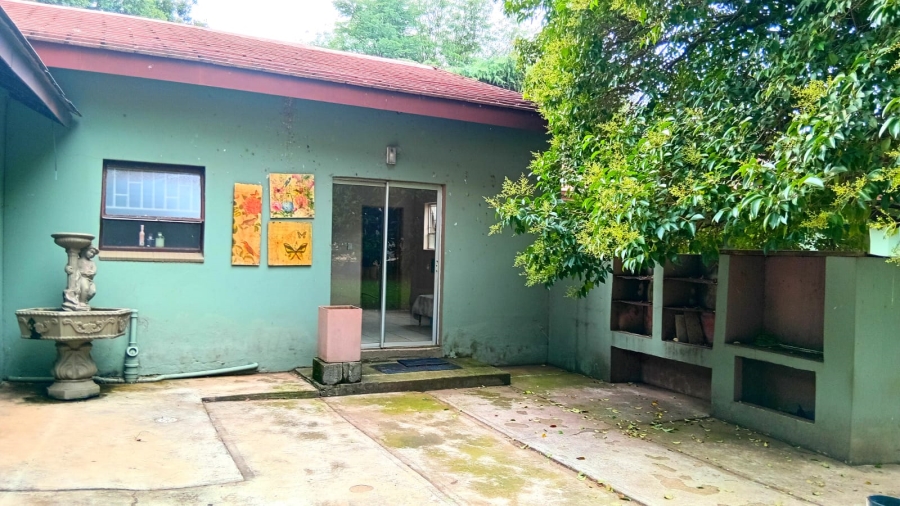 4 Bedroom Property for Sale in Glen Donald A H Gauteng