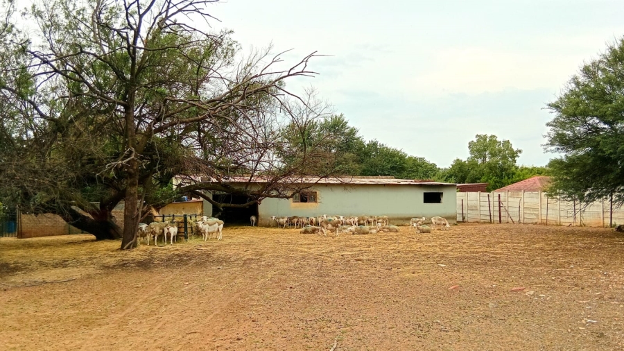 4 Bedroom Property for Sale in Glen Donald A H Gauteng