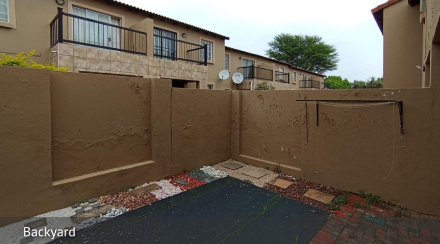 2 Bedroom Property for Sale in Annlin Gauteng