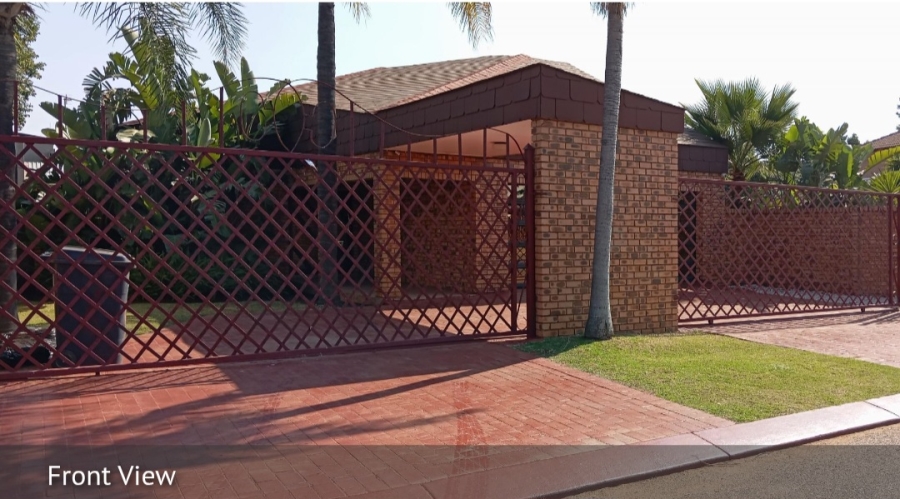 4 Bedroom Property for Sale in The Orchards Gauteng