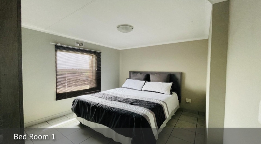 2 Bedroom Property for Sale in Heuweloord Gauteng