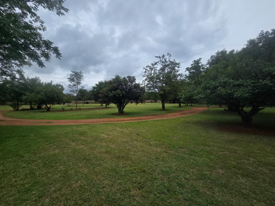 5 Bedroom Property for Sale in Glen Donald A H Gauteng