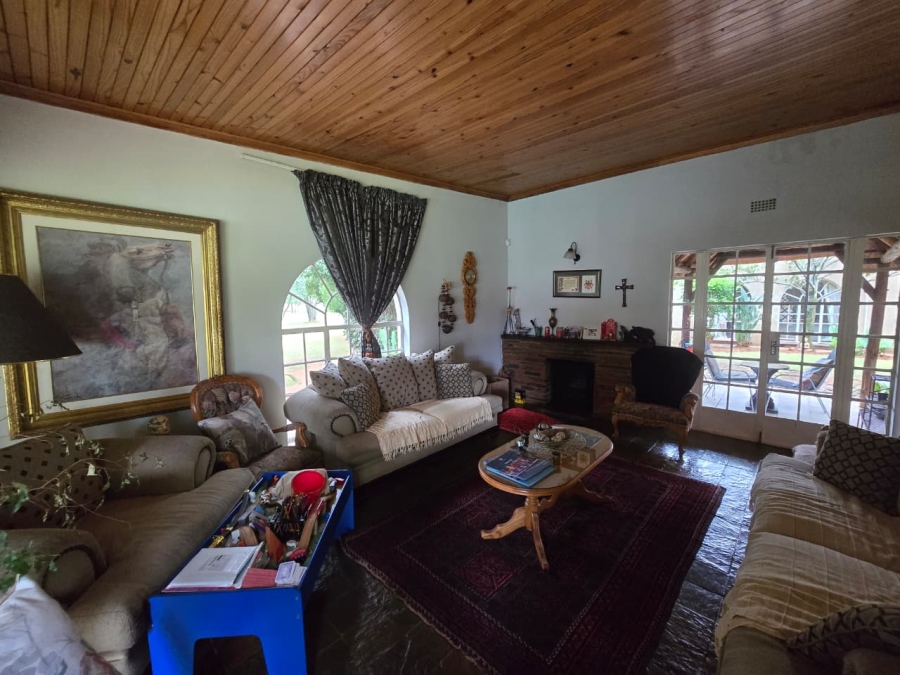 5 Bedroom Property for Sale in Glen Donald A H Gauteng