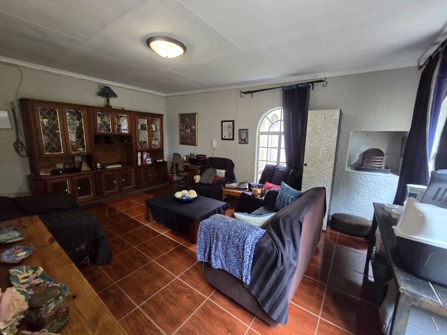 5 Bedroom Property for Sale in Glen Donald A H Gauteng