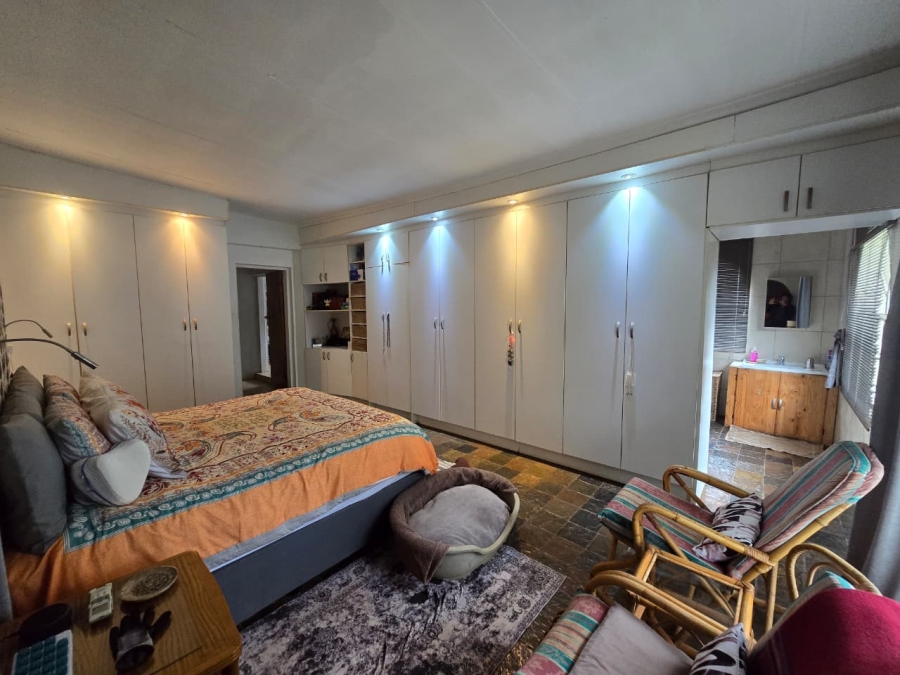 5 Bedroom Property for Sale in Glen Donald A H Gauteng