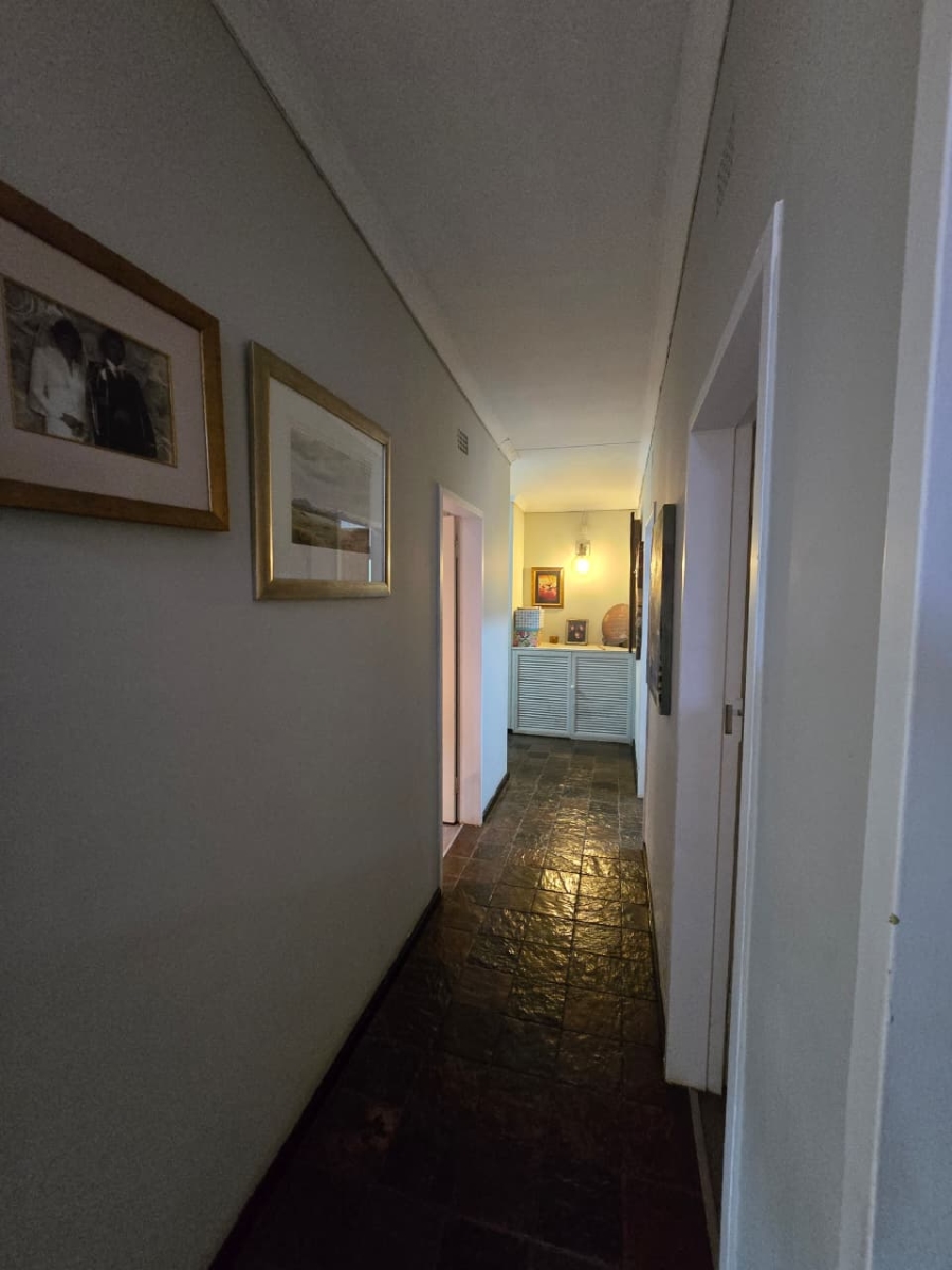 5 Bedroom Property for Sale in Glen Donald A H Gauteng