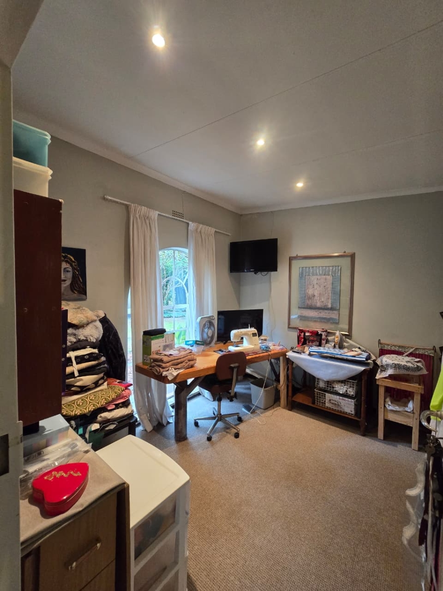 5 Bedroom Property for Sale in Glen Donald A H Gauteng