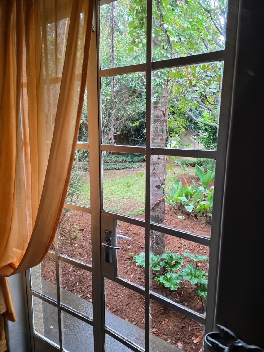 5 Bedroom Property for Sale in Glen Donald A H Gauteng