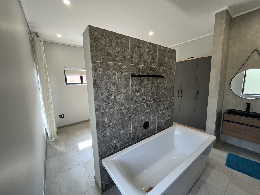 To Let 4 Bedroom Property for Rent in North Riding Gauteng