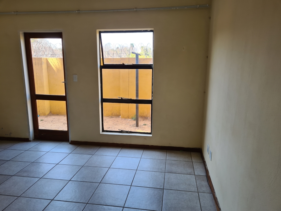 To Let 2 Bedroom Property for Rent in Discovery Gauteng