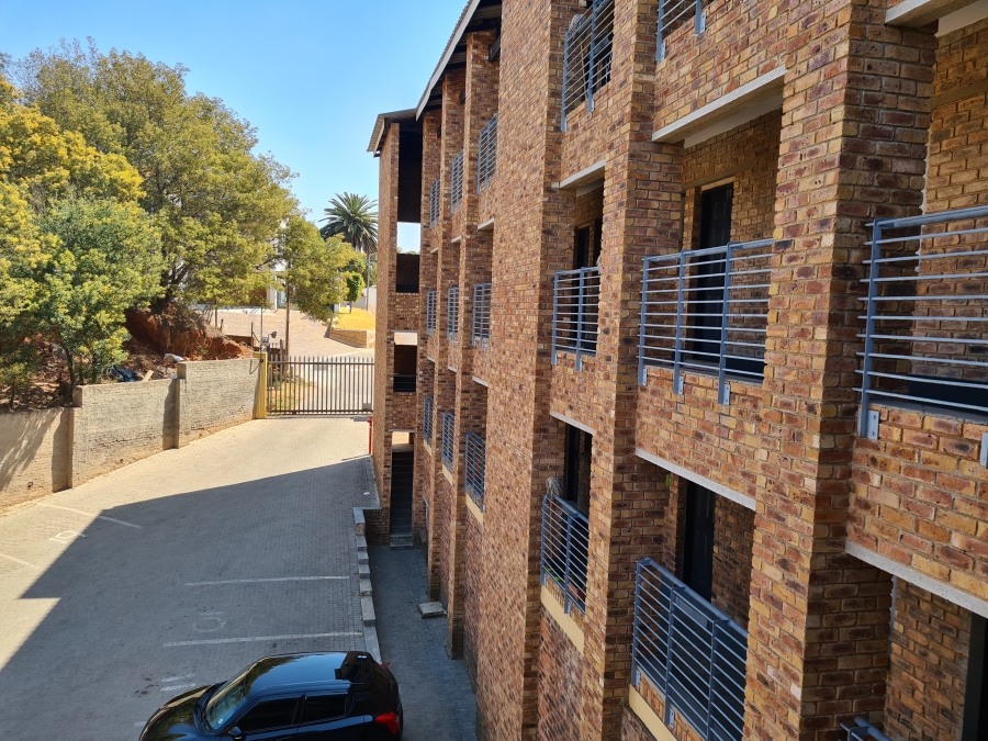 To Let 2 Bedroom Property for Rent in Discovery Gauteng