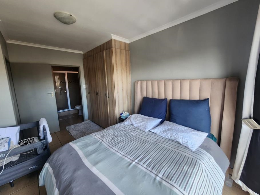 3 Bedroom Property for Sale in Albertsdal Gauteng