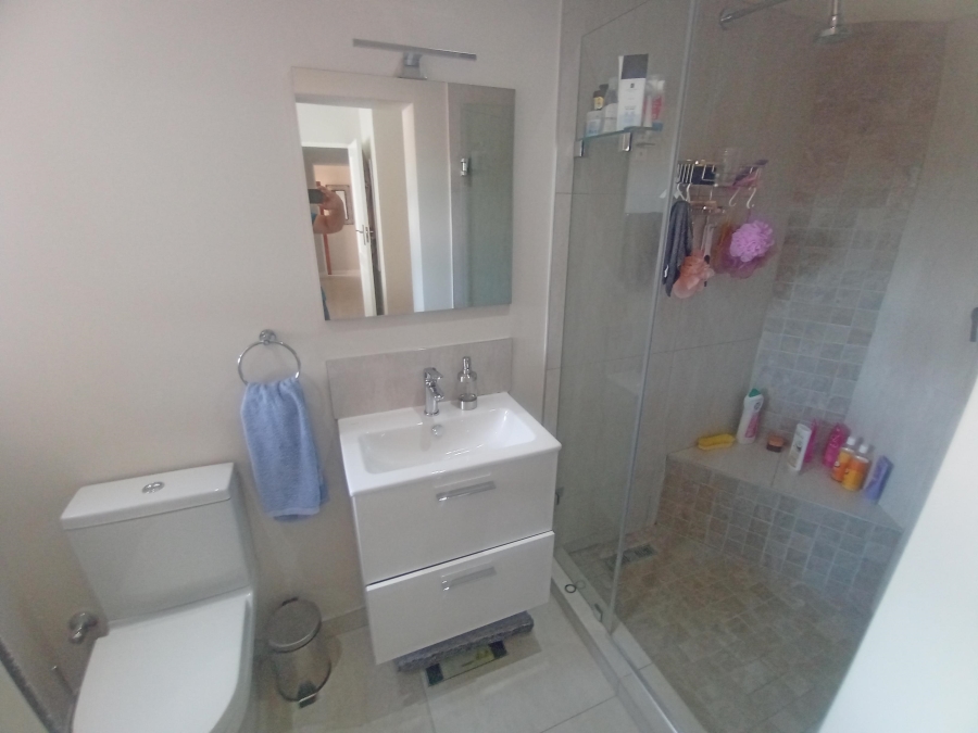 5 Bedroom Property for Sale in Bassonia Gauteng