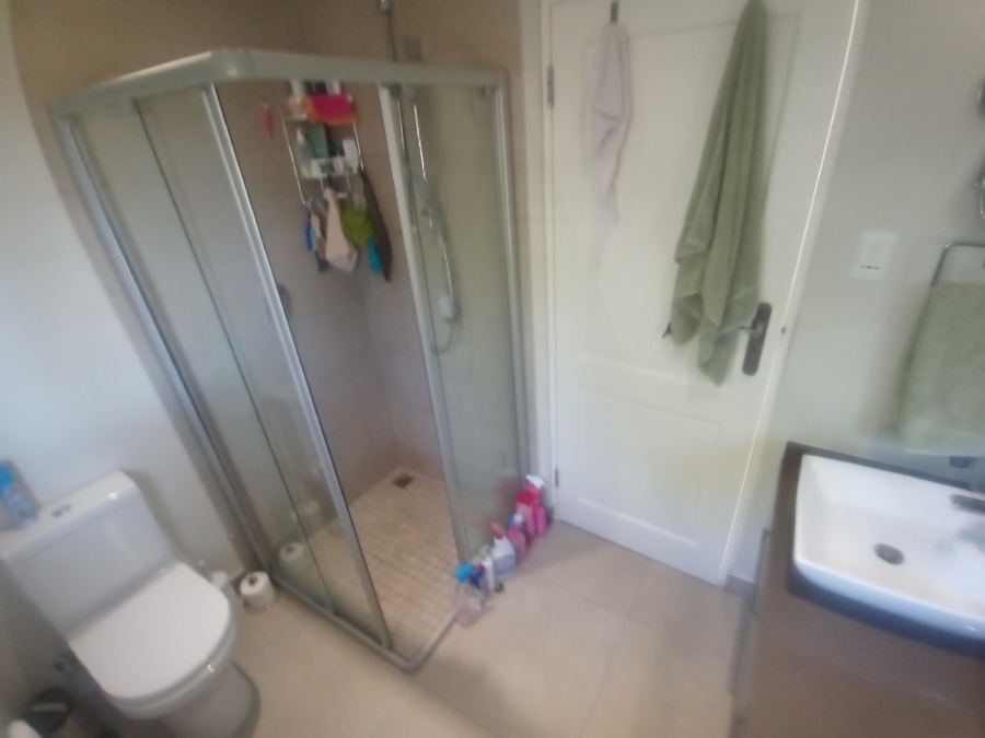 5 Bedroom Property for Sale in Bassonia Gauteng