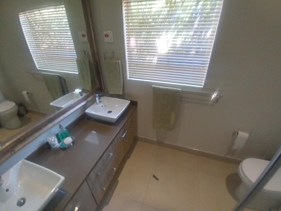 5 Bedroom Property for Sale in Bassonia Gauteng