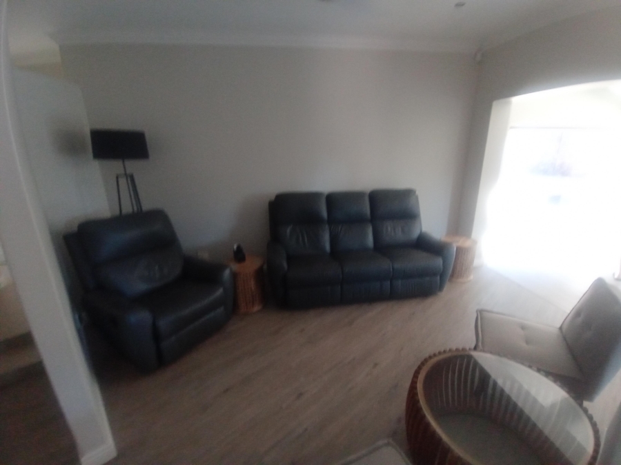 5 Bedroom Property for Sale in Bassonia Gauteng