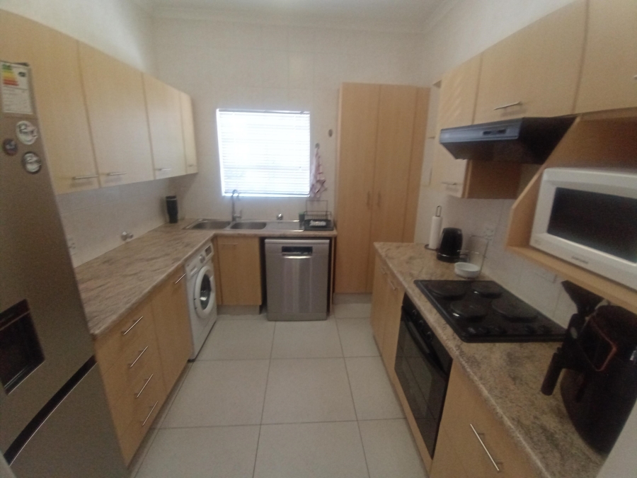 5 Bedroom Property for Sale in Bassonia Gauteng