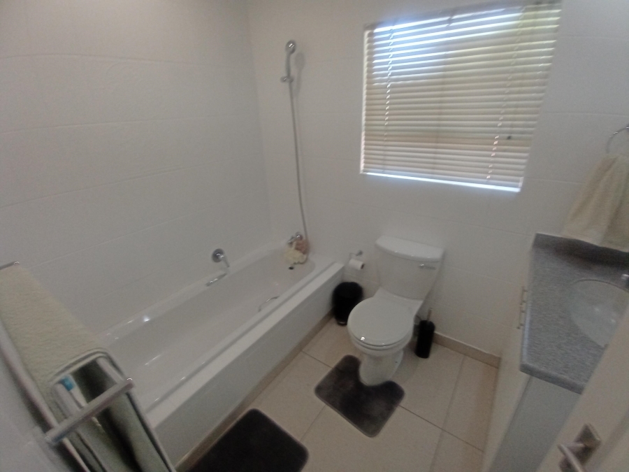 5 Bedroom Property for Sale in Bassonia Gauteng