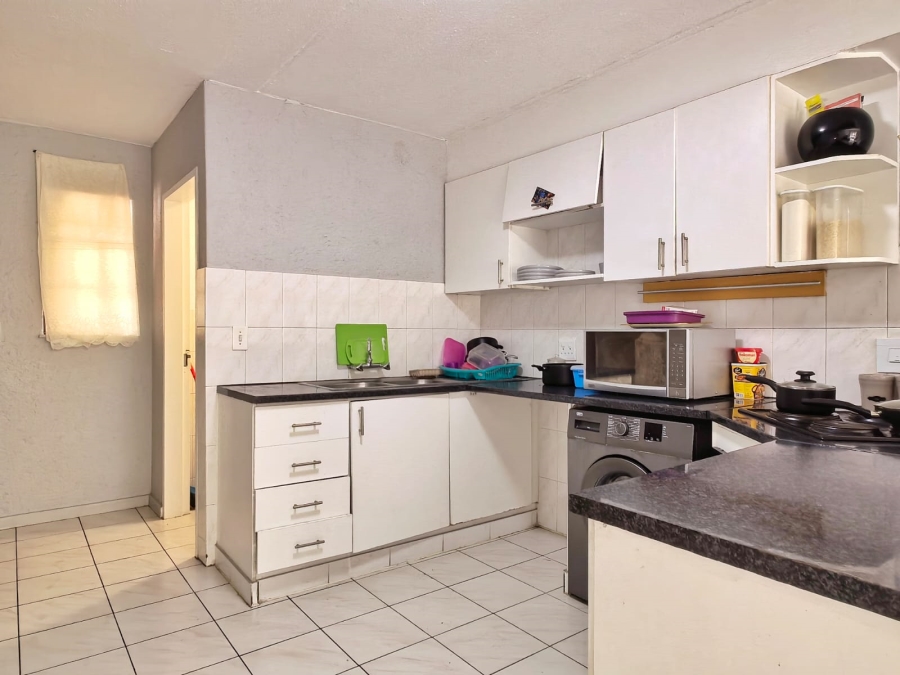 2 Bedroom Property for Sale in Windsor West Gauteng