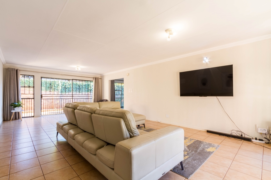 3 Bedroom Property for Sale in Die Wilgers Gauteng