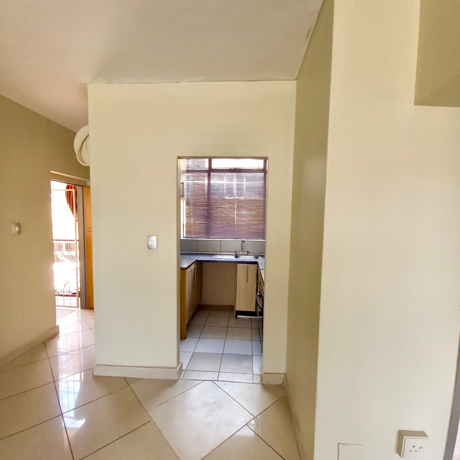 2 Bedroom Property for Sale in Waverley Gauteng