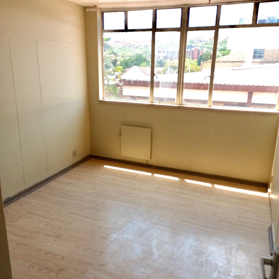 2 Bedroom Property for Sale in Waverley Gauteng