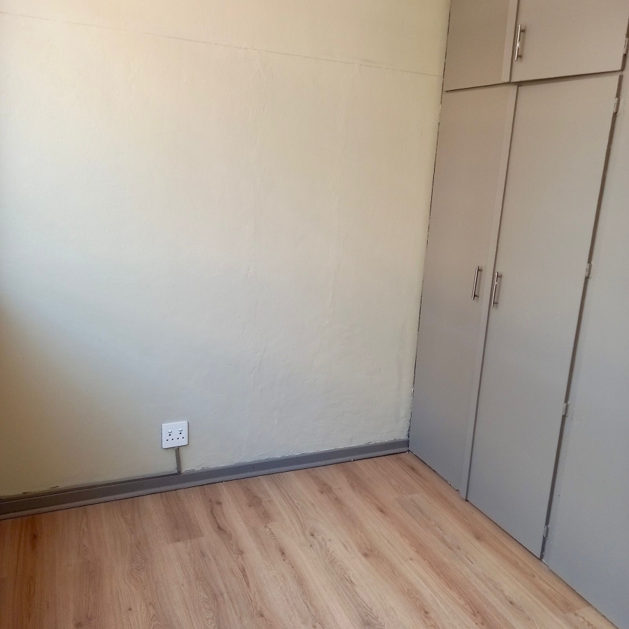 2 Bedroom Property for Sale in Waverley Gauteng