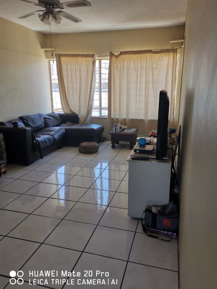 2 Bedroom Property for Sale in Waverley Gauteng